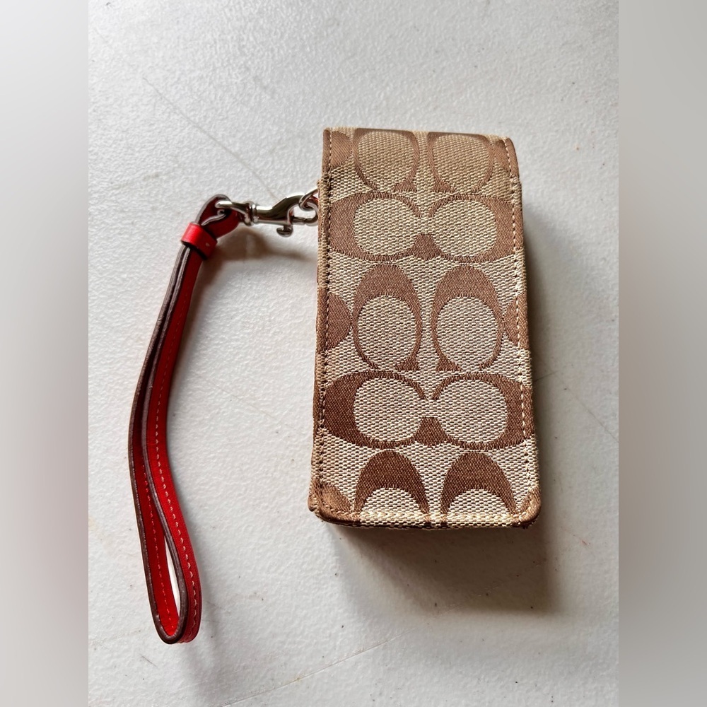 Coach Cell Phone Wristlet Universal Pouch - Picture 3 of 6